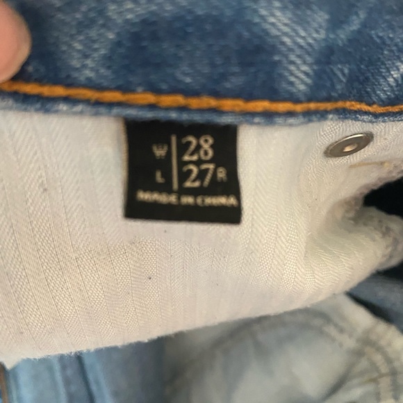 Abercrombie & Fitch Straight Leg Distressed Jeans - Picture 4 of 4